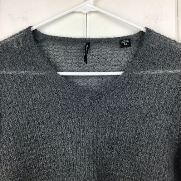 ISDA & CO Gray Knit Mohair V-neck Sweater XS - Picture 3 of 6
